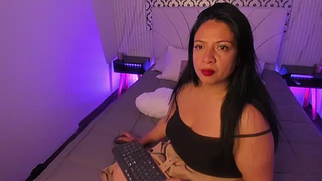 Renatta Milly online show from February 2026 03:24:02 AM