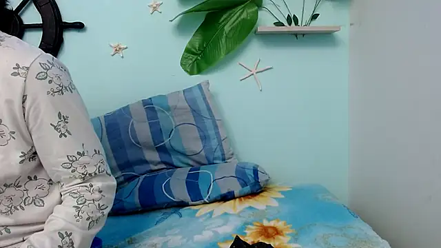 Snapshot of skinnysexy18 chatting on March 2026 01:56:02 AM skinnysexy18 online show from March 2026 01:56:02 AM