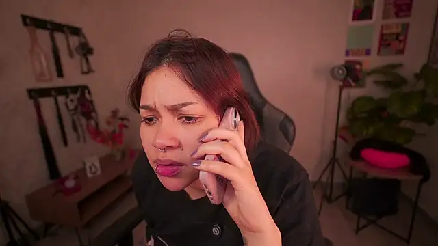 Snapshot of violette_clerk1_ chatting on July 2026 02:58:02 AM violette clerk1 online show from July 2026 02:58:02 AM