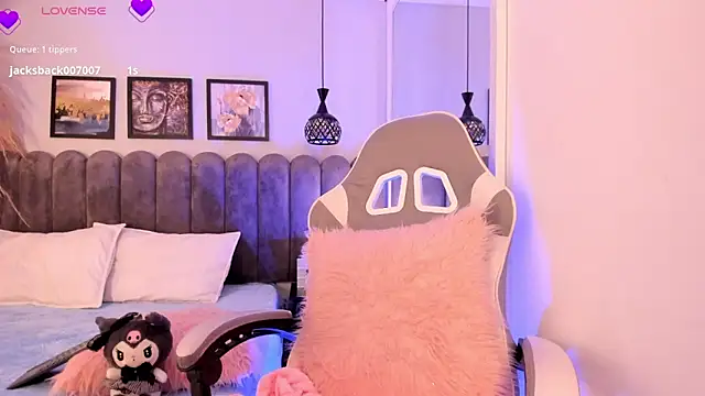 Bella  Peach online show from April 2026 07:56:01 AM