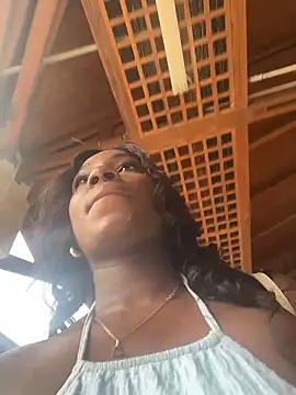 ZarahFerreira online show from April 2026 09:45:01 PM