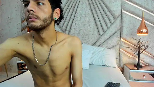 LuckySammer online show from March 2026 01:57:02 PM