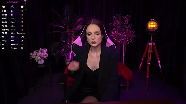 Snapshot of Wild_Alice_me chatting on April 2026 03:29:01 PM Wild Alice me online show from April 2026 03:29:01 PM