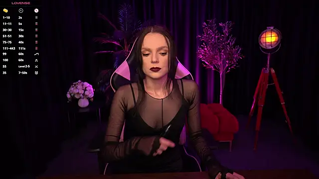 Snapshot of Wild_Alice_me chatting on May 2026 03:52:01 PM Wild Alice me online show from May 2026 03:52:01 PM