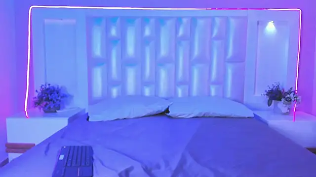 Liia Collins online show from March 2026 06:15:01 PM