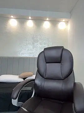 Snapshot of evans_campbell1 chatting on February 2026 12:19:02 AM evans campbell1 online show from February 2026 12:19:02 AM