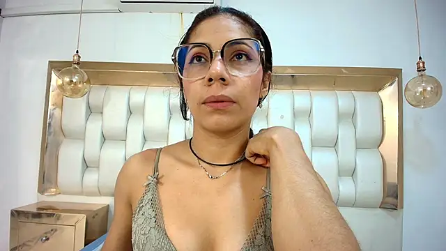 Snapshot of AzulMaveric chatting on June 2026 07:16:02 PM AzulMaveric online show from June 2026 07:16:02 PM