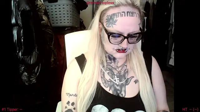 Snapshot of grindhouseho chatting on April 2026 04:32:01 AM grindhouseho online show from April 2026 04:32:01 AM