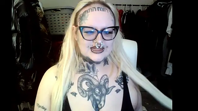 Snapshot of grindhouseho chatting on April 2026 01:56:02 AM grindhouseho online show from April 2026 01:56:02 AM