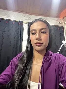 Snapshot of Tifqueen chatting on April 2026 06:39:01 PM Tifqueen online show from April 2026 06:39:01 PM