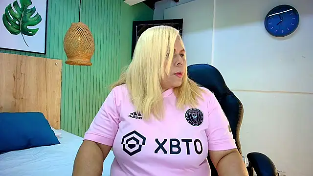 Snapshot of eva_colen50 chatting on March 2026 05:17:01 PM eva colen50 online show from March 2026 05:17:01 PM