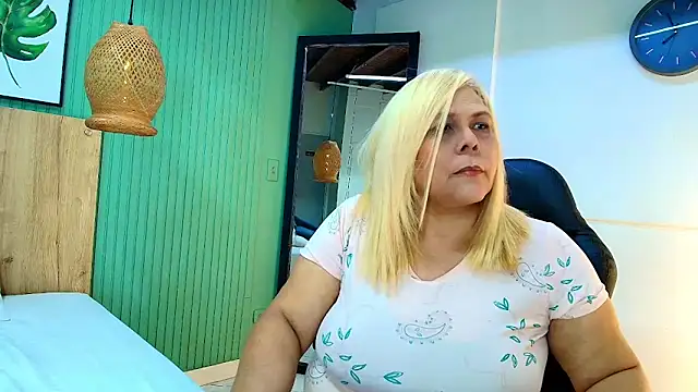 Snapshot of eva_colen50 chatting on March 2026 06:35:01 PM eva colen50 online show from March 2026 06:35:01 PM