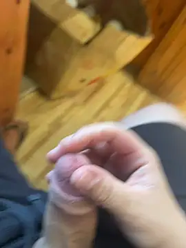 brunonovinho18 online show from April 2026 07:11:01 PM