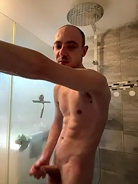 Crevette311 online show from January 2026 03:28:02 PM