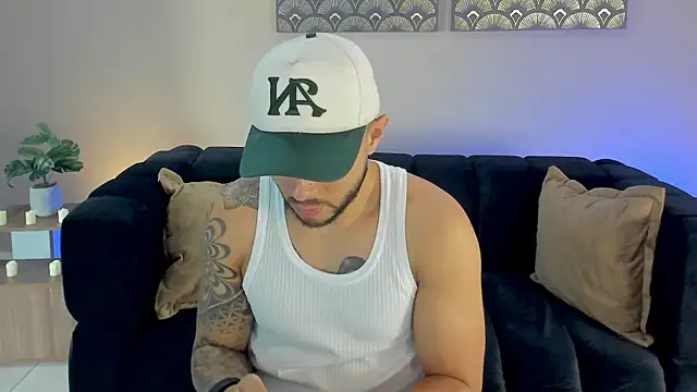 Snapshot of Daniel_kingx chatting on February 2026 01:43:01 PM Daniel kingx online show from February 2026 01:43:01 PM