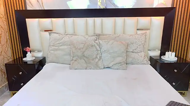 MiaDiamod online show from April 2026 12:17:01 PM