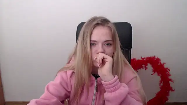 Snapshot of FoxiLana chatting on February 2026 10:11:02 AM FoxiLana online show from February 2026 10:11:02 AM