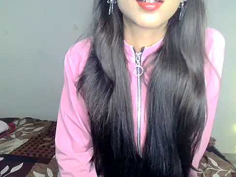 Snapshot of SIKSHA_SINGH chatting on May 2026 06:24:01 PM SIKSHA SINGH online show from May 2026 06:24:01 PM