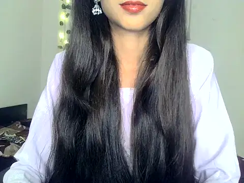 Snapshot of SIKSHA_SINGH chatting on May 2026 05:53:01 PM SIKSHA SINGH online show from May 2026 05:53:01 PM