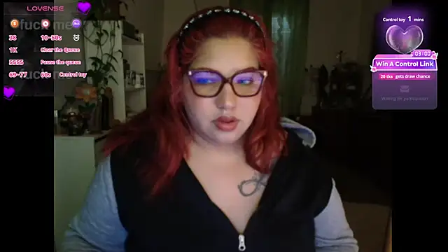 Snapshot of MagicCurves chatting on May 2026 06:53:01 AM MagicCurves online show from May 2026 06:53:01 AM