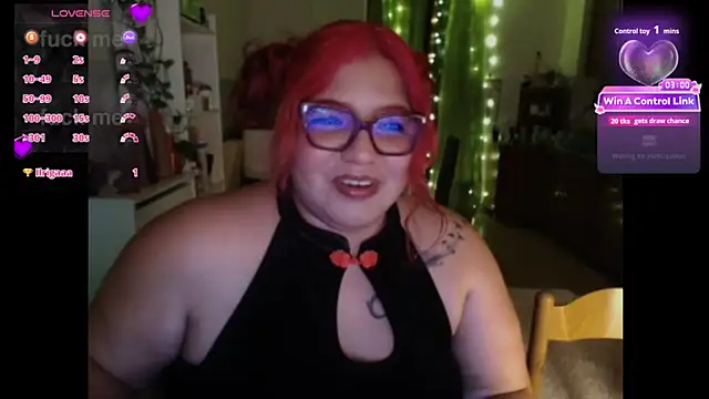 Snapshot of MagicCurves chatting on June 2026 10:21:02 PM MagicCurves online show from June 2026 10:21:02 PM