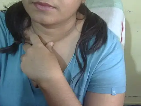 Aniya Hazel online show from March 2026 06:45:02 PM