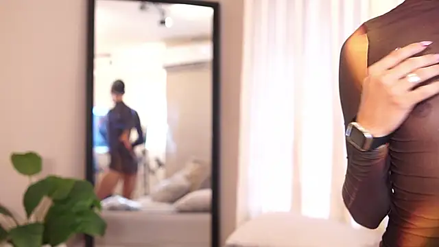 Luxa Velvet online show from April 2026 01:00:02 PM