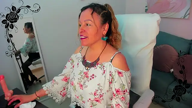 Snapshot of Ivonne_4 chatting on March 2026 12:23:01 PM Ivonne 4 online show from March 2026 12:23:01 PM