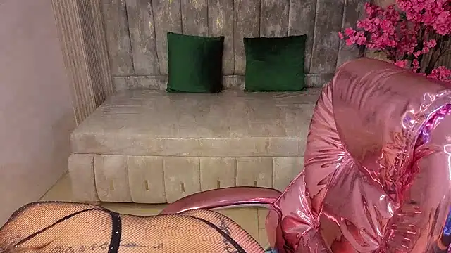 sharyth19 s online show from February 2026 08:17:02 PM