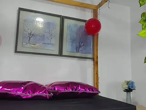 Xamira hot online show from February 2026 03:47:01 AM