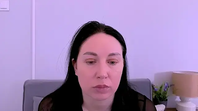 Snapshot of MiaFair chatting on May 2026 03:20:02 PM MiaFair online show from May 2026 03:20:02 PM