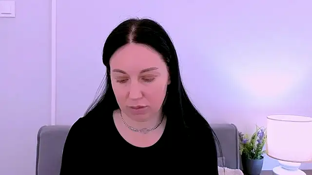 Snapshot of MiaFair chatting on May 2026 03:30:02 PM MiaFair online show from May 2026 03:30:02 PM