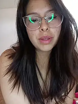 Rosyshadow online show from May 2026 07:10:01 PM