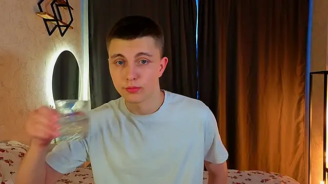 Snapshot of Keviin777 chatting on March 2026 10:44:01 AM Keviin777 online show from March 2026 10:44:01 AM