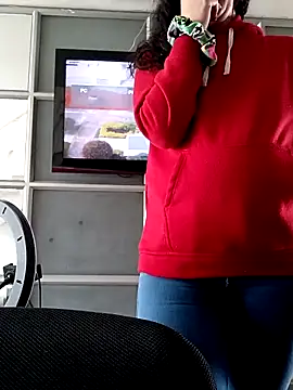 LunaDamasco online show from April 2026 07:48:01 PM