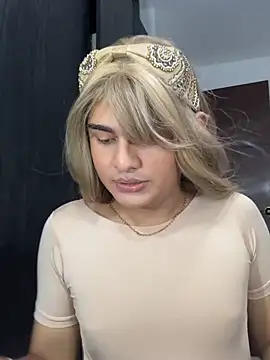 Emma Paez online show from March 2026 01:39:02 AM