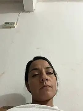 yesica2507 online show from February 2026 05:51:01 AM