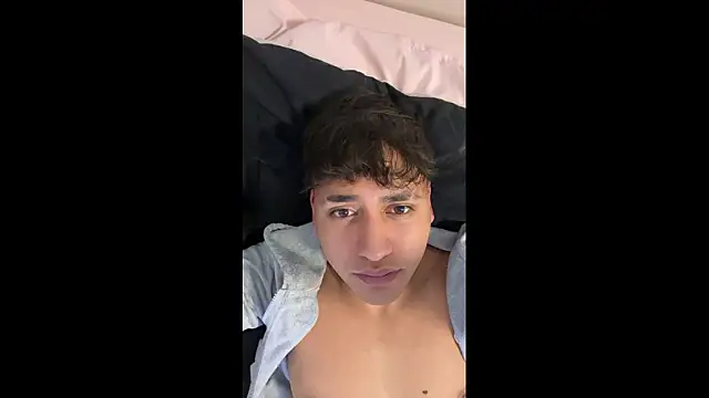 Snapshot of Alejandroml2 chatting on March 2026 12:06:01 AM Alejandroml2 online show from March 2026 12:06:01 AM