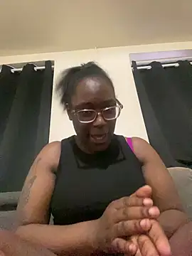 Snapshot of Sinfulwaterfalls chatting on May 2026 12:13:02 PM Sinfulwaterfalls online show from May 2026 12:13:02 PM