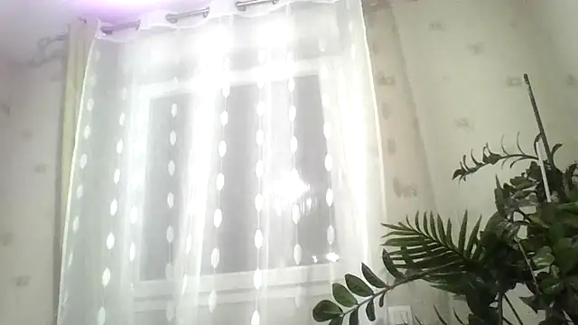 Snapshot of Florent1307 chatting on February 2026 10:10:02 PM Florent1307 online show from February 2026 10:10:02 PM