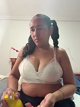 CrystalIvy online show from March 2026 11:54:01 PM