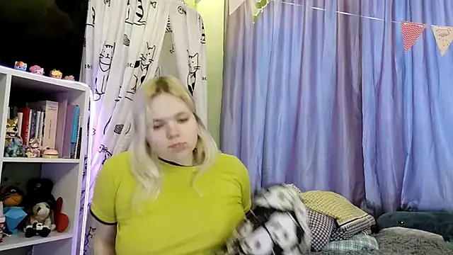 Snapshot of Karengilgun chatting on February 2026 03:12:01 PM Karengilgun online show from February 2026 03:12:01 PM