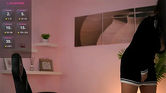 Playful Issa online show from March 2026 04:57:01 AM