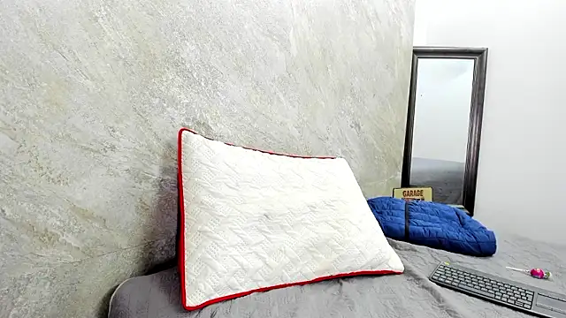 Snapshot of Mick-lollipop chatting on February 2026 07:48:01 PM Mick-lollipop online show from February 2026 07:48:01 PM