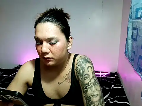 xNaughtymilesx online show from April 2026 01:37:01 AM