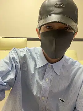 Snapshot of Yumemiru-k chatting on June 2026 09:35:02 PM Yumemiru-k online show from June 2026 09:35:02 PM
