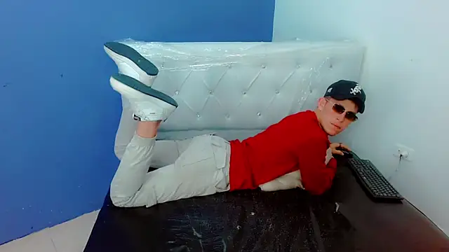 Snapshot of masterboyx chatting on February 2026 03:10:01 PM masterboyx online show from February 2026 03:10:01 PM