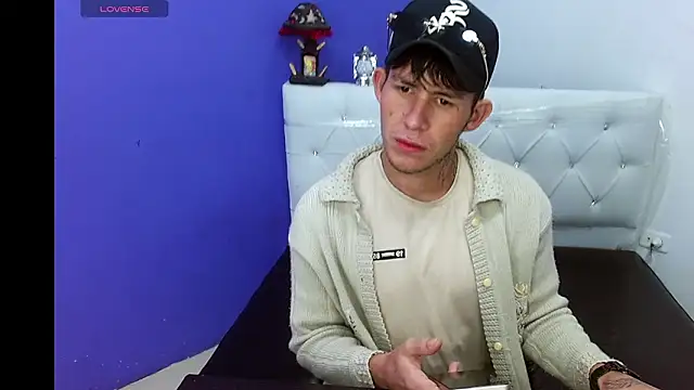 Snapshot of masterboyx chatting on February 2026 03:02:02 PM masterboyx online show from February 2026 03:02:02 PM