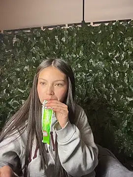 Mady Pink online show from April 2026 04:24:01 AM