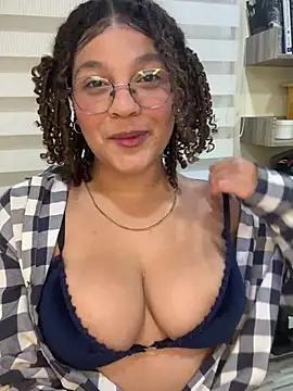 Snapshot of KendyLove_ chatting on June 2026 04:54:02 AM KendyLove online show from June 2026 04:54:02 AM